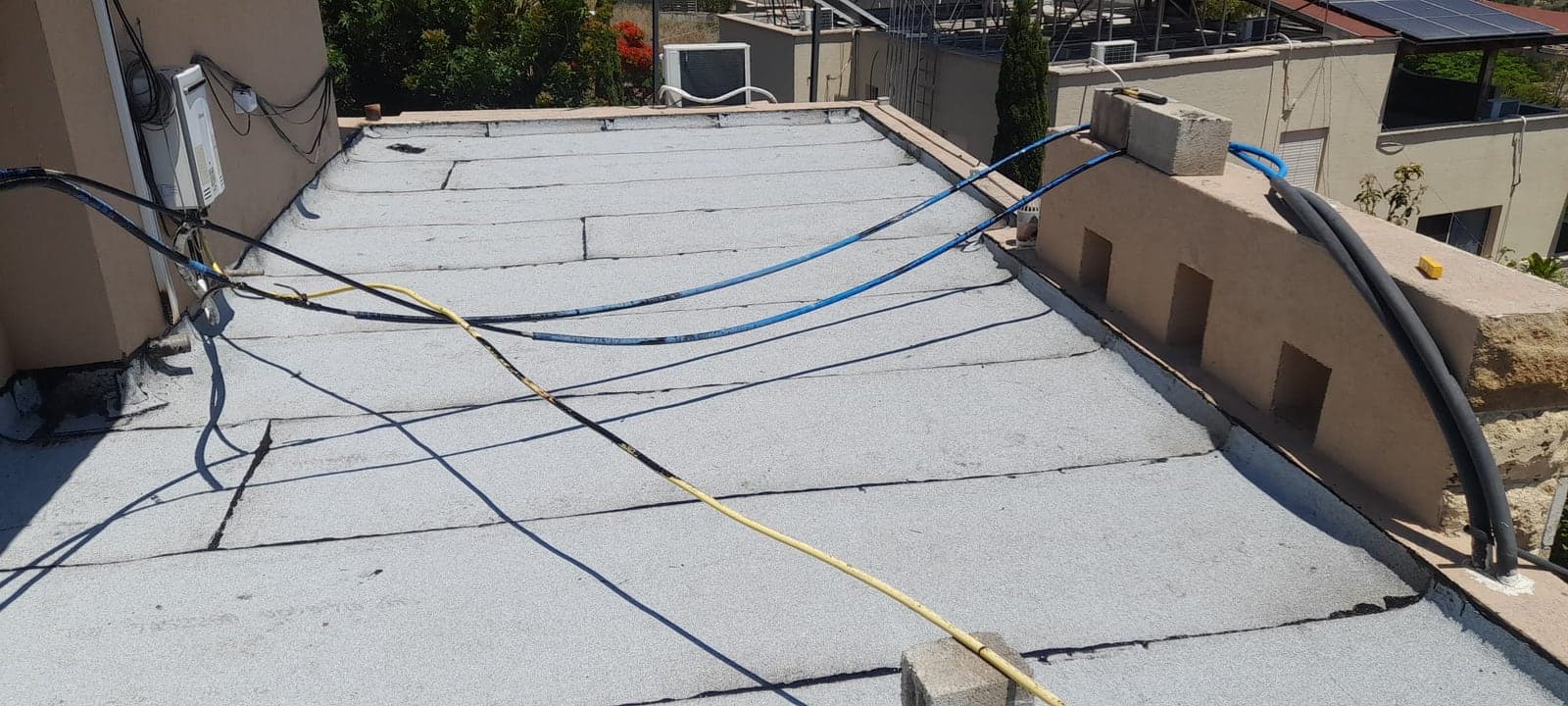 איטום גג בזיפות — עאדל איטום